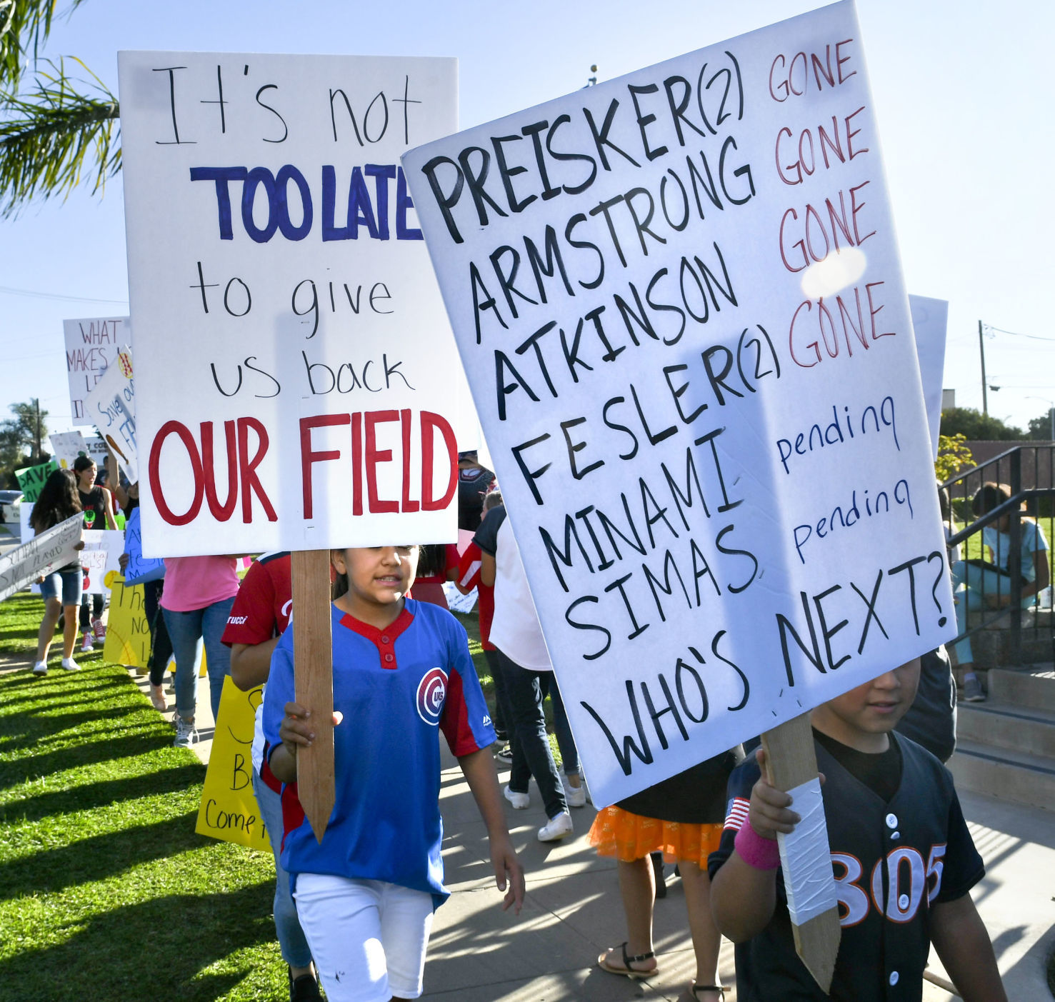 100719 Field protest 03.jpg